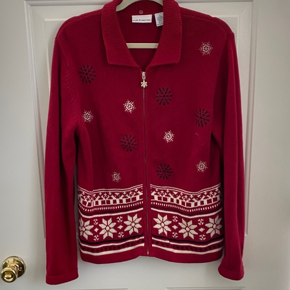 croft & barrow Sweaters - Vintage Croft & Barrow Snowflake Christmas Red Zip Cardigan - Women’s Size Small